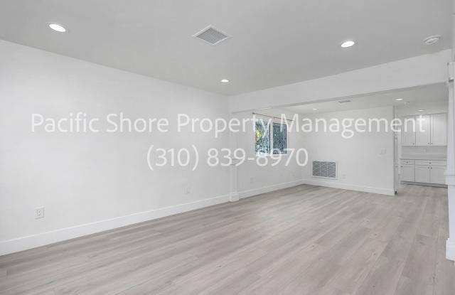 Remodeled 2-Bedroom, 2-Bath Home in Venice with Garage & Fenced Yard Gallery 3