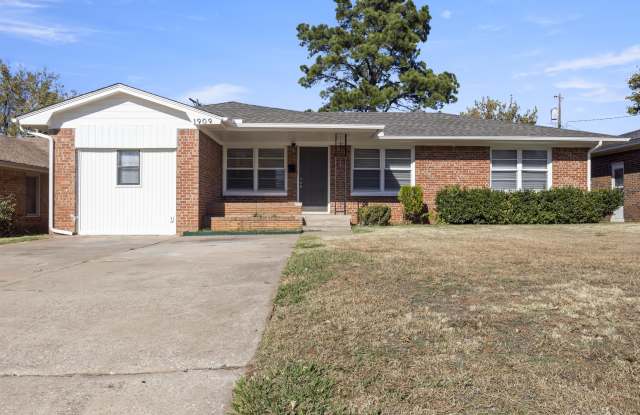 1909 Northeast 52nd Street photos photos