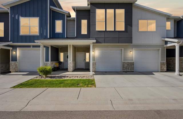316 E 1850 - 316 East 1850 North, Weber County, UT 84414
