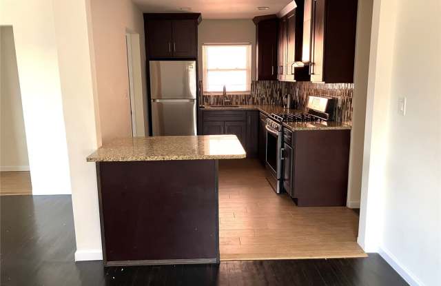 3085 Lawson Boulevard Gallery 4