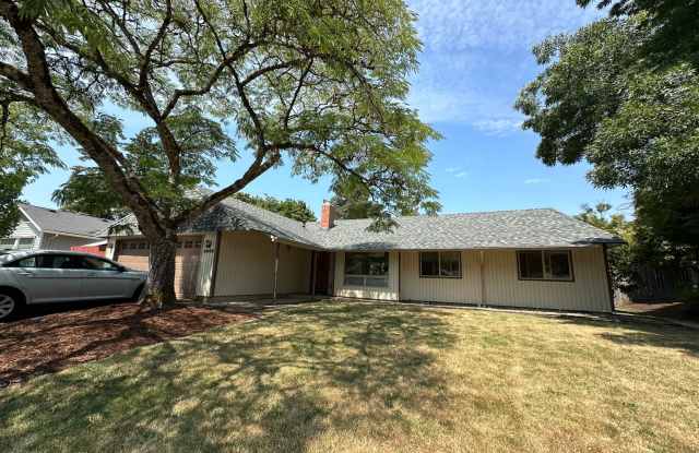 single level 3 bedroom house, Timberhill neighborhood. photos photos