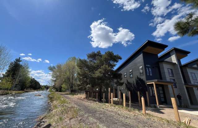 Spectacular BRAND NEW Custom 2-bd/2-bath with view of Redmond Canal! photos photos
