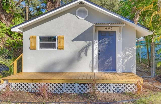 1606 E OSBORNE AVENUE photos photos