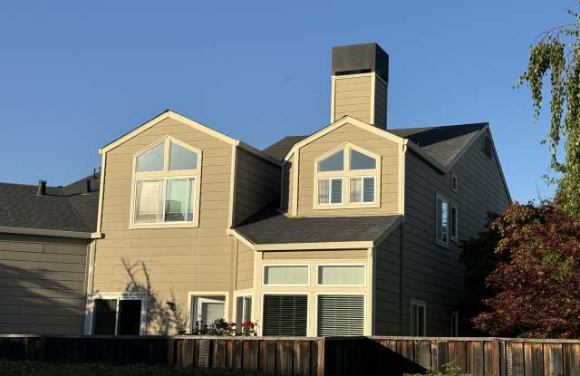 11 Creekside Court - 11 Creekside Court, Corte Madera, CA 94925