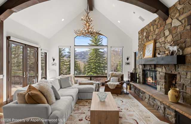 875 Horse Ranch Drive Gallery 3