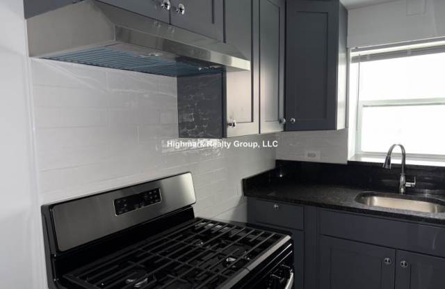 2752 West North Shore Ave. Gallery 1
