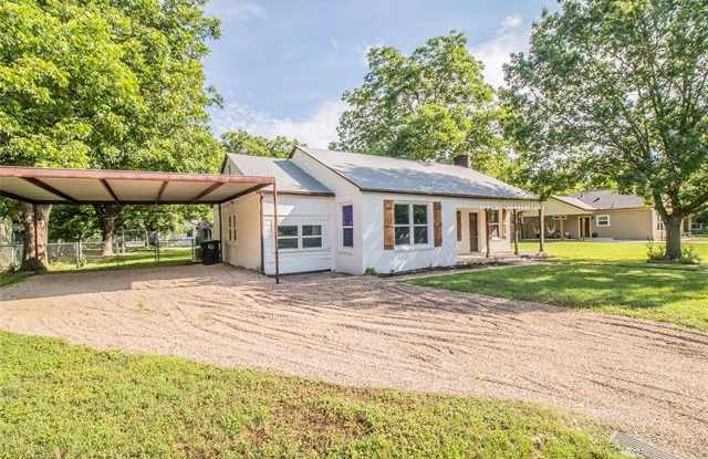 610 Marengo Street - 610 Marengo Street, Cleburne, TX 76033
