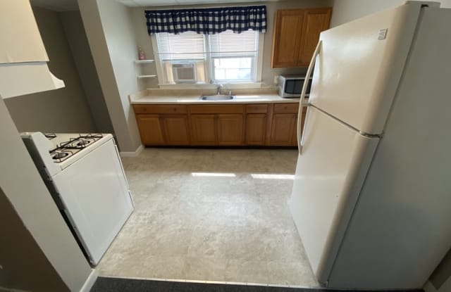 196 County St. - 196 County Street, Fall River, MA 02723