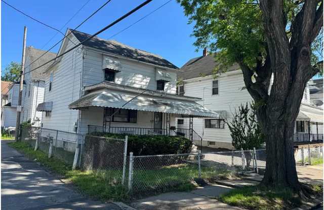 Newly Renovated 3 Bed/1 Bath Single Family Home - West Scranton - $1450/month photos photos