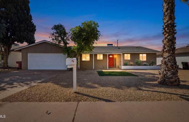 8257 E CYPRESS Street Gallery 2