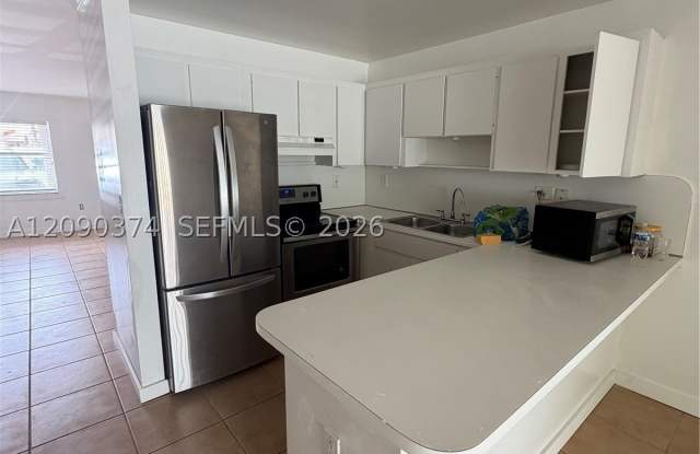 13893 SW 62nd Ter Gallery 2
