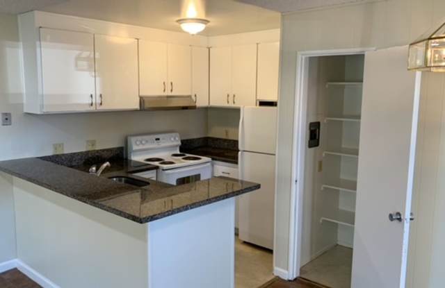 COMING SOON! | $2,800 / 2 BR /1 BA -  REMODELED APARTMENT IN IRVINGTON AREA OF CENTRAL FREMONT photos photos