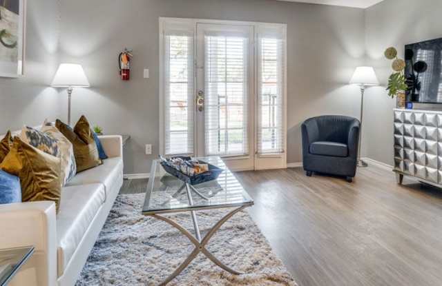 Mateo Apartment Homes Gallery 3