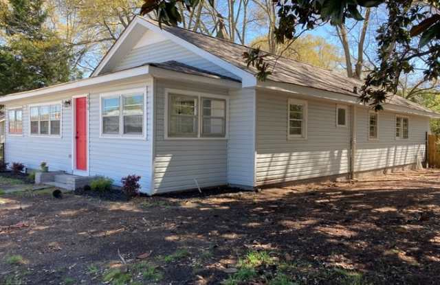 806 East Main Street - 806 East Main Street, Easley, SC 29640