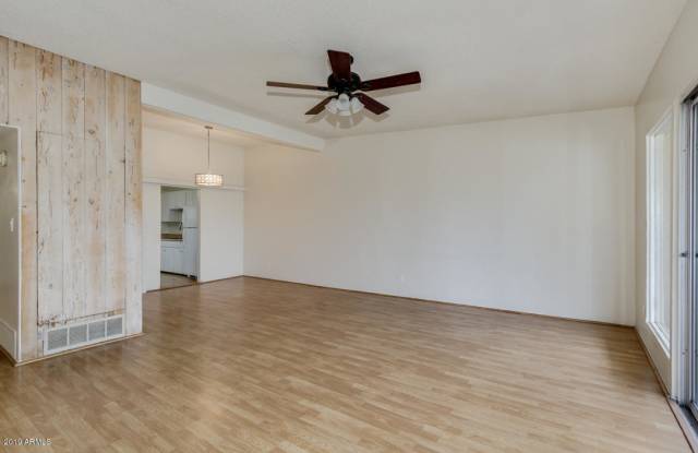 6117 N 12TH Street Gallery 4