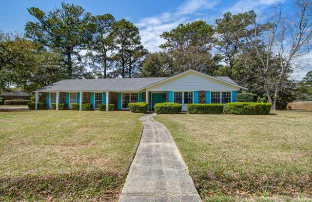 1805 Chelwood Circle photos photos