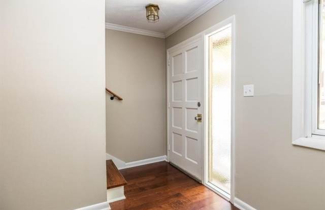 120 Biscayne Drive NW Gallery 4