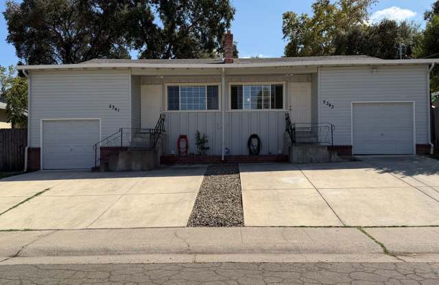 BEAUTIFUL UPDATED DUPLEX IN FAIR OAKS!! Gallery 3