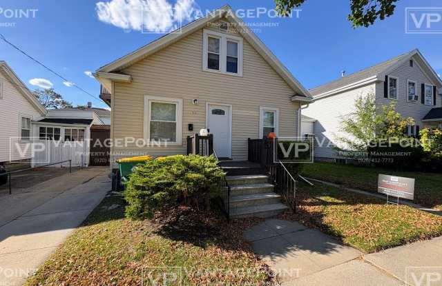111 North Van Buren Street - Upper Gallery 1