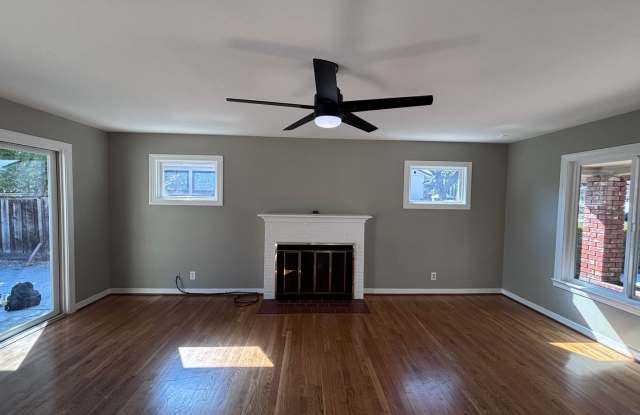SANTA CLARA - Beautifully updated home with hardwood floors, great location. Gallery 4