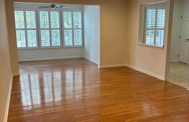 25905 RIDGE MANOR Drive Gallery 4