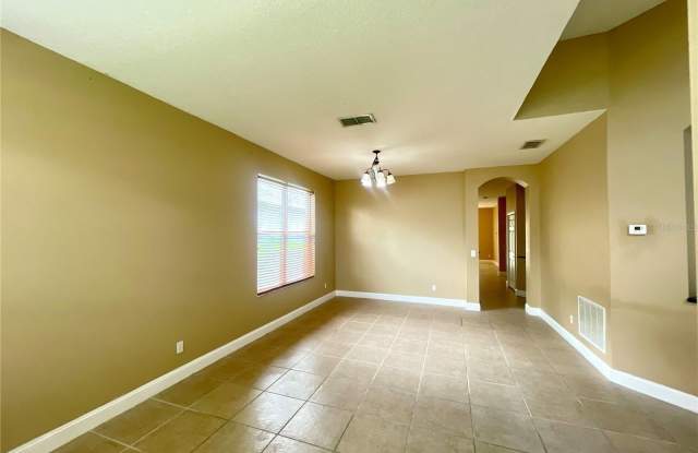 10366 CYPRESS KNEE Circle Gallery 4