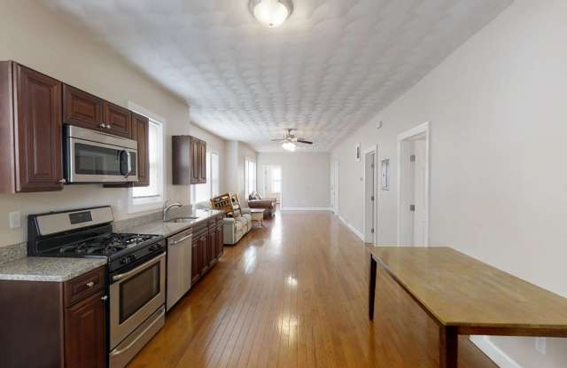 72 Pembroke Avenue72 Pembroke Avenue - 72 - 2 Gallery 1