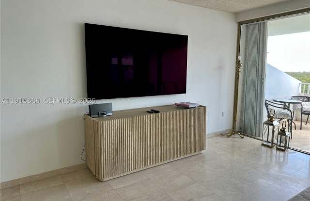199 Ocean Lane Dr Gallery 4