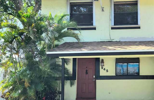 945 SW 8th Street 1, Hallandale Beach, FL 33009 photos photos