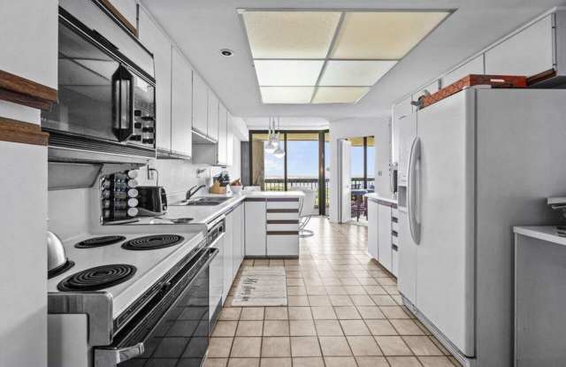 1900 Consulate Place 2001, West Palm Beach, FL 33401 photos photos