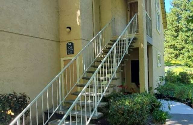 Gorgeous 2 Bed 2 Bath Condo in Hercules!! Ready to Lease Won't Last!!!! Gallery 4