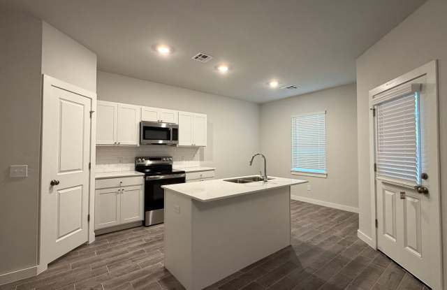 New Construction 3 Bedroom, 2 Bathroom on a 2.14 Acre Lot in Ridge Creek Addition! Gallery 4