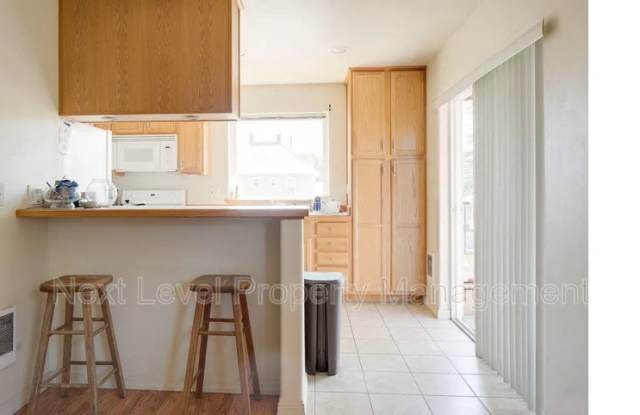 26 8th Avenue West - A Gallery 4