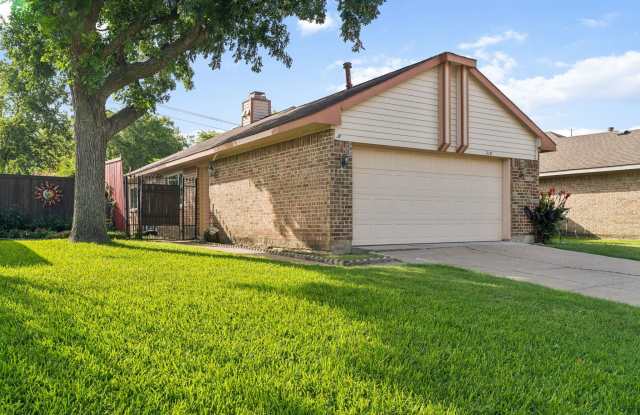 2141 Stradivarius Lane Gallery 2