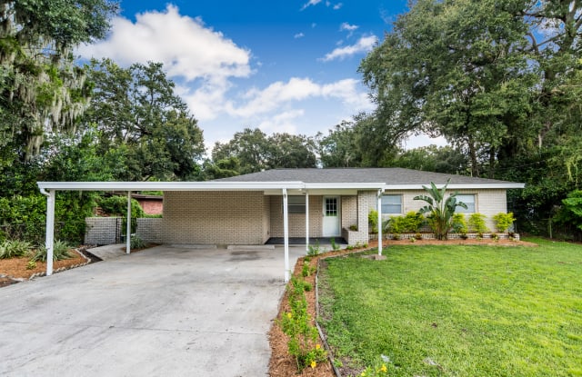 304 McLean Drive - 304 Mclean Dr, Brandon, FL 33510