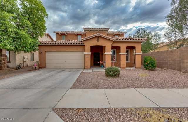 Charming 5 Bed 3 Bath Tolleson Home with Solar!! - 3514 South 81st Drive, Phoenix, AZ 85043