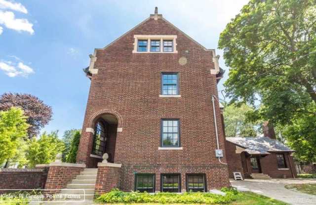 43 Mckinley Pl Gallery 4