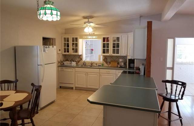 6903 S SHORE DRIVE S Gallery 4
