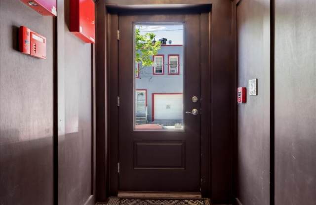 2011 E SUSQUEHANNA Avenue Gallery 3