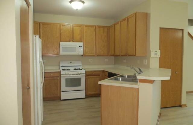 273 Springbrook Trail S Gallery 3
