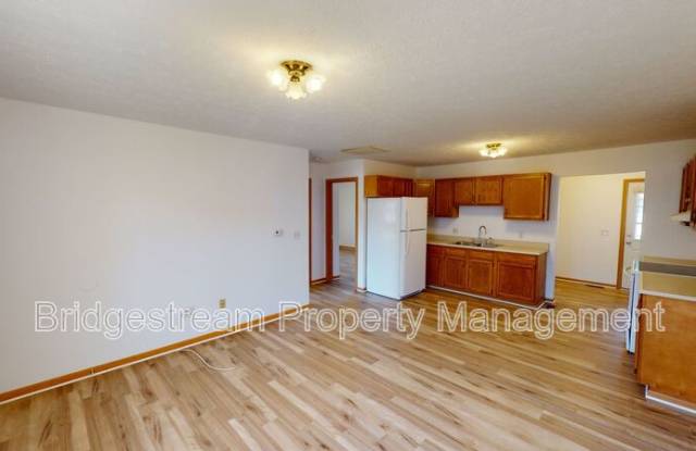 214 Woodsview Drive photos photos