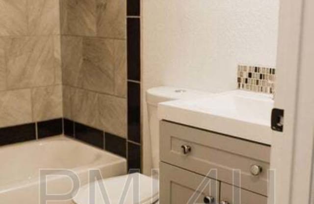 125 Sunset Pl SW - 125 Sunset Place Southwest, Albuquerque, NM 87105