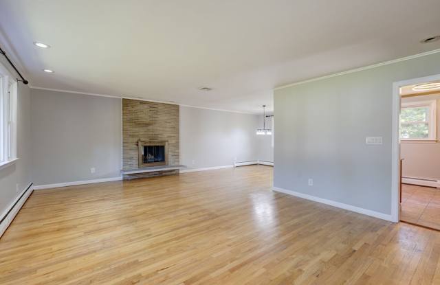 38 Portage Road Gallery 3