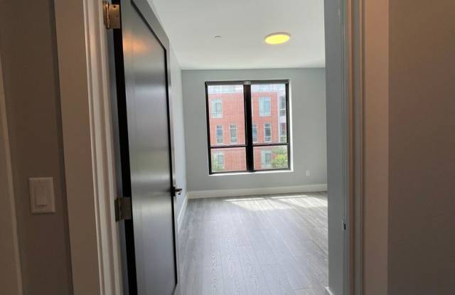 Charming 3 Bedroom-No Broker Fee photos photos