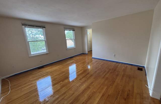 118 Montclair Avenue - 118 Montclair Avenue, Waltham, MA 02451