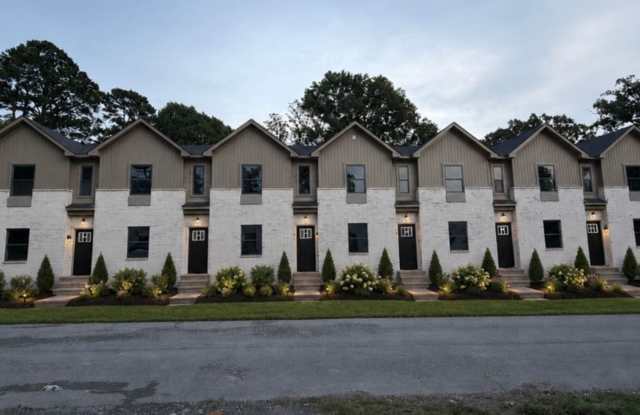 Walnut St Townhouses Gallery 1