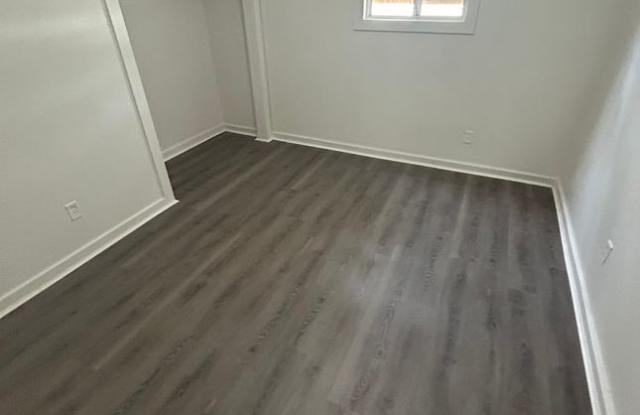 **LIMITED TIME**1/2 OFF SECURITY DEPOSIT** photos photos