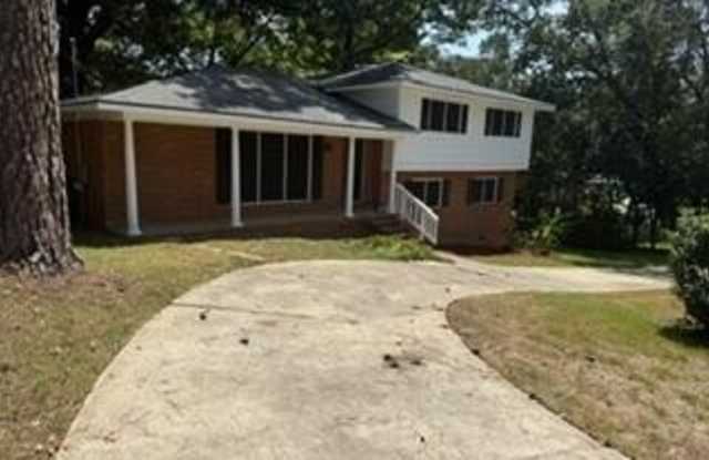 5920 St. Leonards Drive Gallery 4