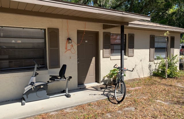 720 N. Sinclair Ave - 720 North Sinclair Avenue, Tavares, FL 32778