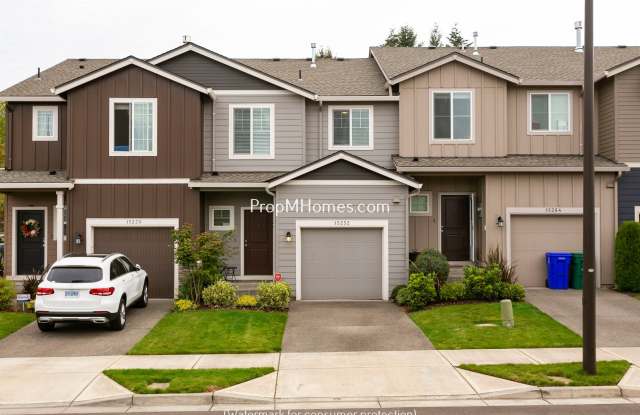 Beautiful Damascus Three Bedroom Townhome In Wind Swept Waters! Gallery 1